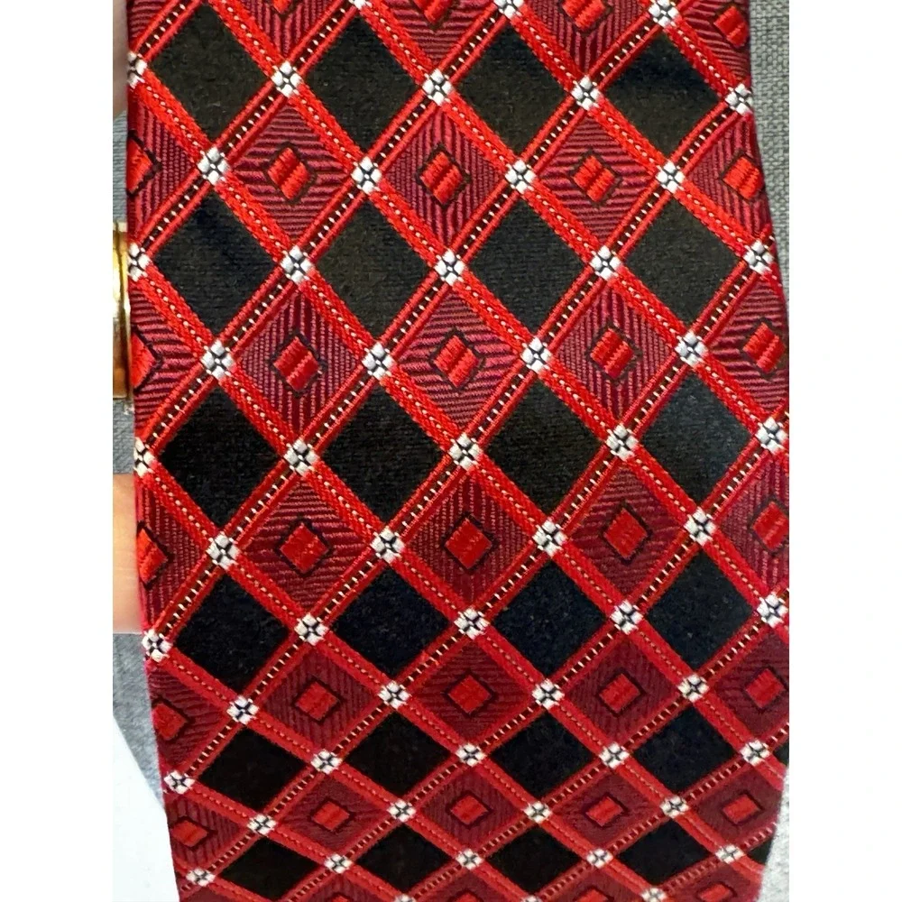 Sean John Mens Silk Necktie Red Black Geometric Diamond Plaid Woven Formal Tie